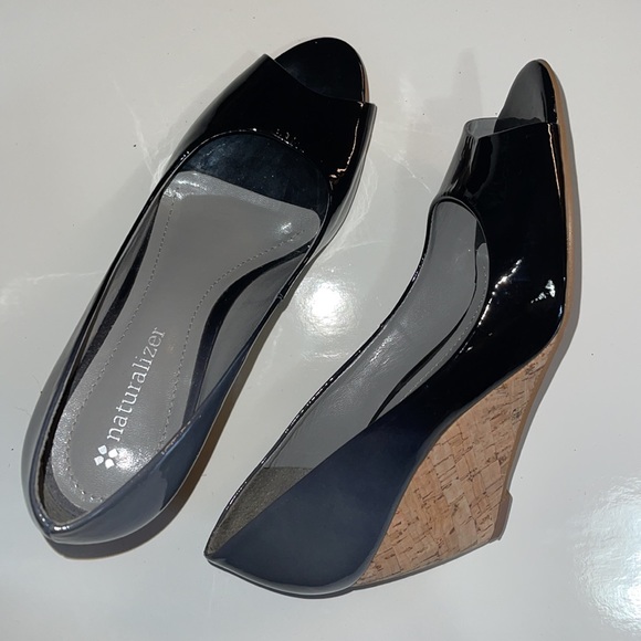 Naturalizer peep toe wedges - size 7.5 - Picture 2 of 5